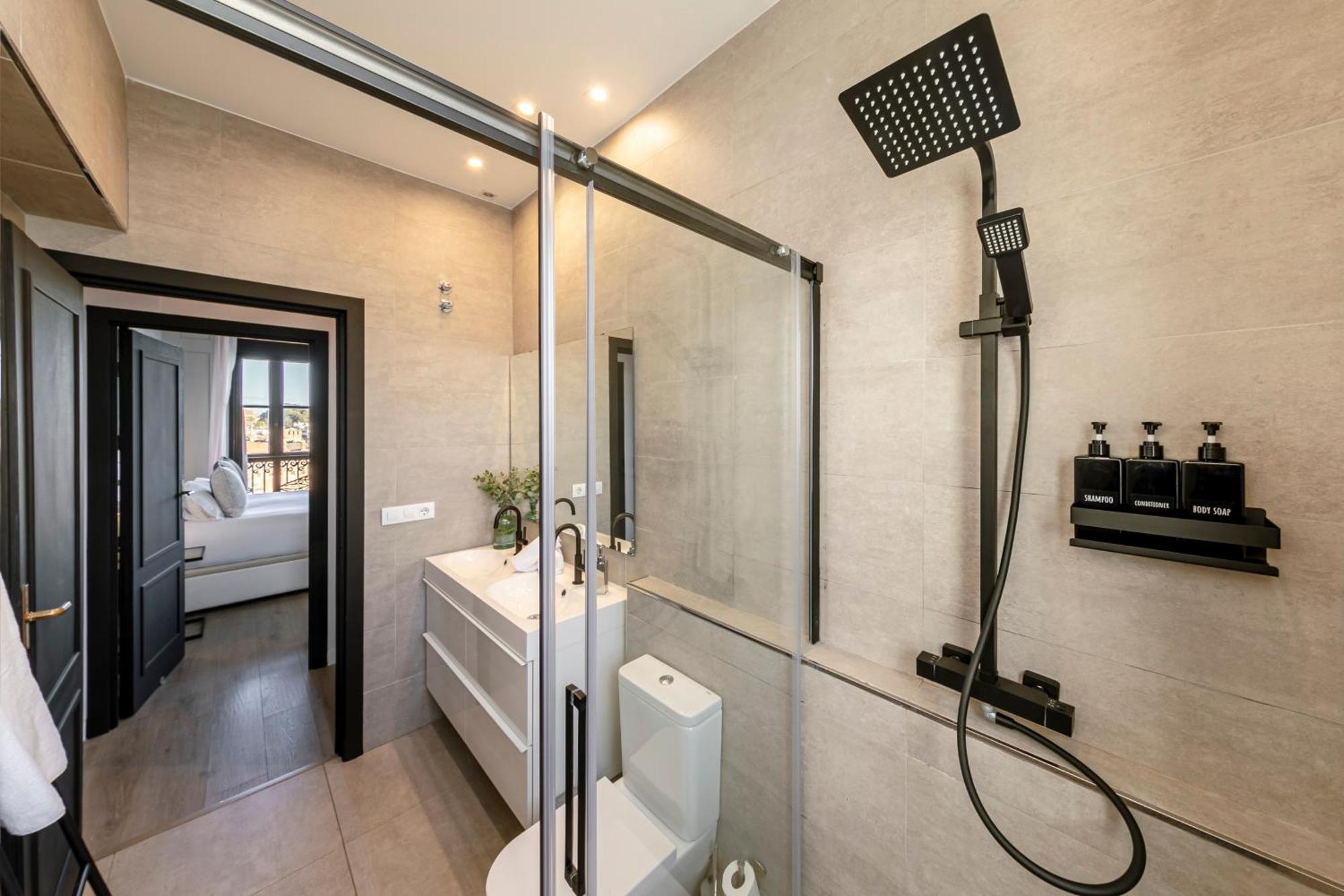Isg Apartments Modern Atticpool At The Cathedralfree Parking Sewilla Zewnętrze zdjęcie