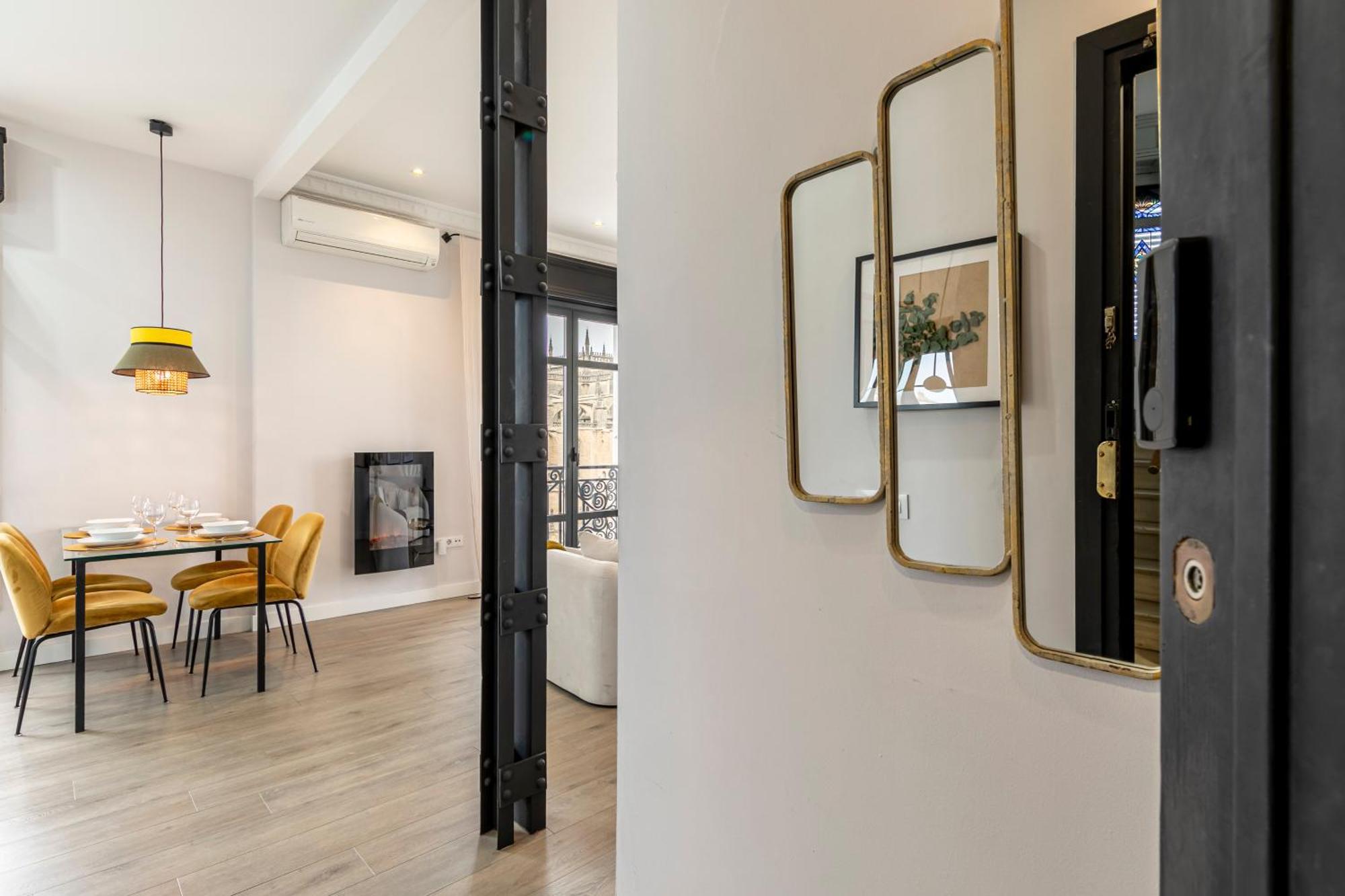 Isg Apartments Modern Atticpool At The Cathedralfree Parking Sewilla Zewnętrze zdjęcie