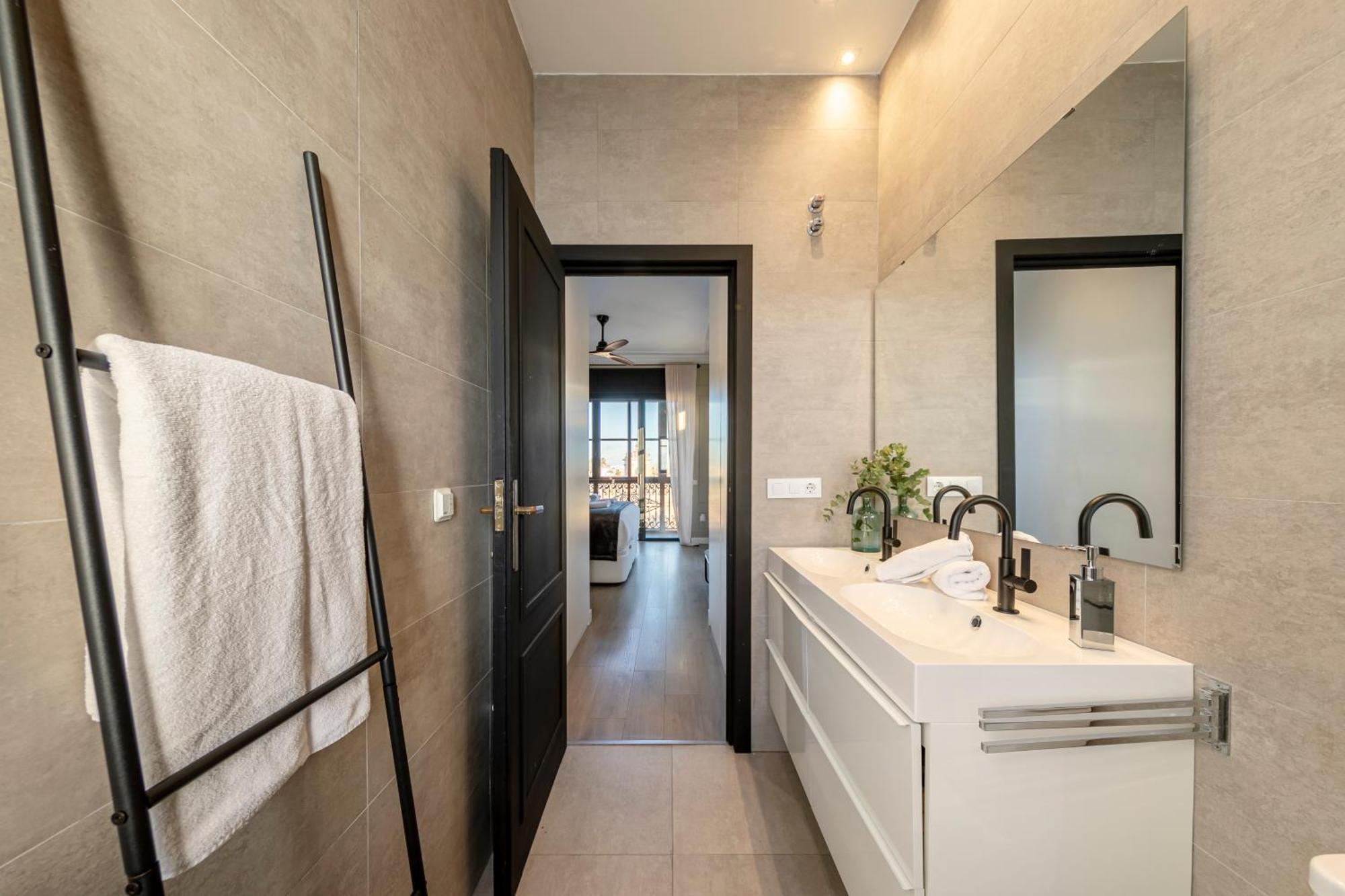 Isg Apartments Modern Atticpool At The Cathedralfree Parking Sewilla Zewnętrze zdjęcie